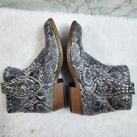 DINGO Stunning Leather Studded Boots - Picture 9 of 16